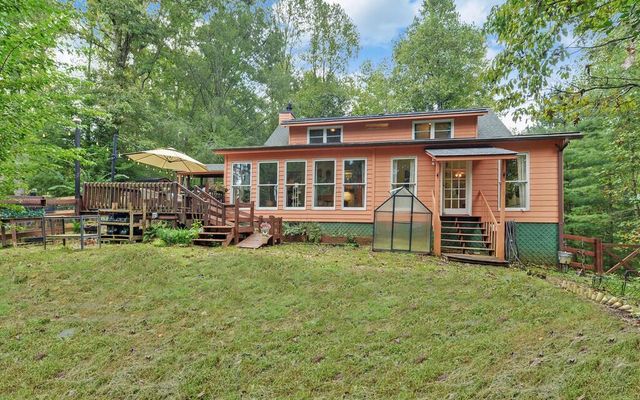 75 Farley Court, Ellijay, GA 30540