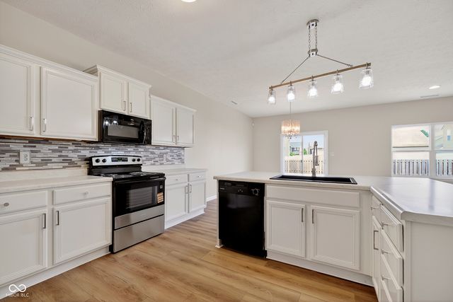 2715 Cabin Hill Road, Greenfield, IN 46140