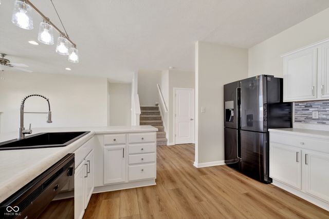 2715 Cabin Hill Road, Greenfield, IN 46140
