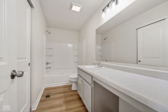 2715 Cabin Hill Road, Greenfield, IN 46140