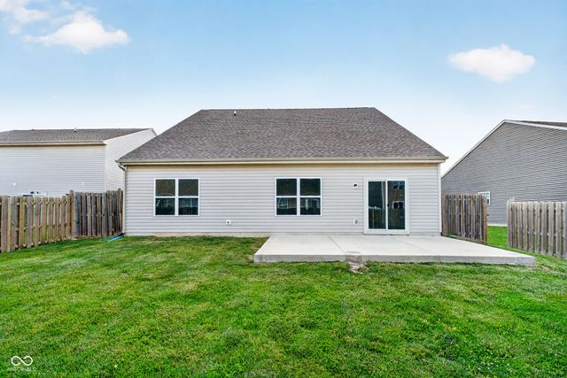 2715 Cabin Hill Road, Greenfield, IN 46140