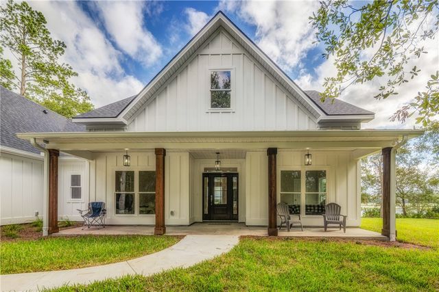 87 Lighthouse Way, Woodbine, GA 31569