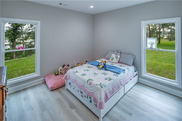87 Lighthouse Way, Woodbine, GA 31569