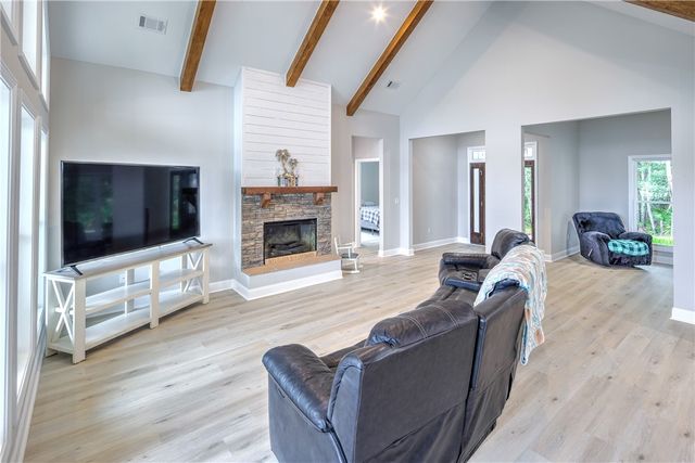 87 Lighthouse Way, Woodbine, GA 31569