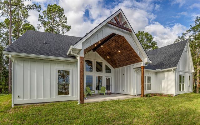 87 Lighthouse Way, Woodbine, GA 31569
