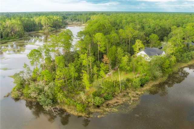 87 Lighthouse Way, Woodbine, GA 31569