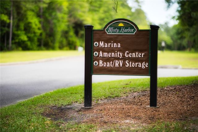 87 Lighthouse Way, Woodbine, GA 31569