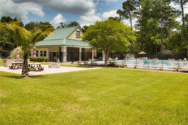 87 Lighthouse Way, Woodbine, GA 31569