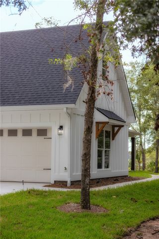 87 Lighthouse Way, Woodbine, GA 31569