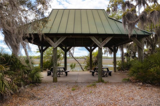 87 Lighthouse Way, Woodbine, GA 31569