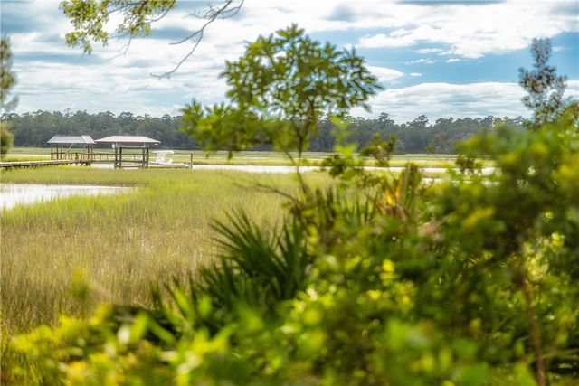 87 Lighthouse Way, Woodbine, GA 31569