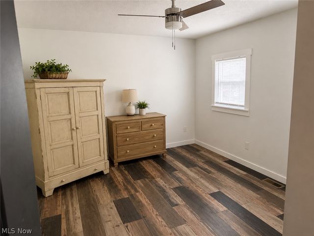 246 Red Peak Circle, Parkersburg, WV 26104