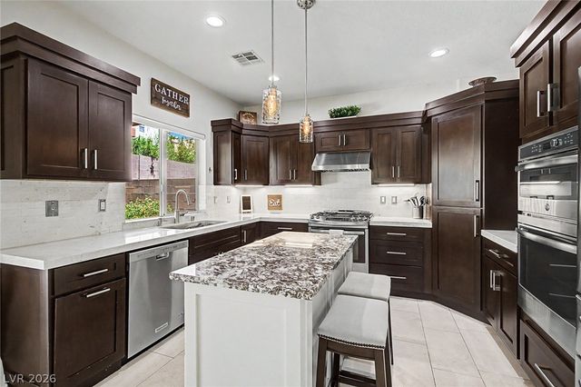 2025 Shining Feather Lane, Las Vegas, NV 89134