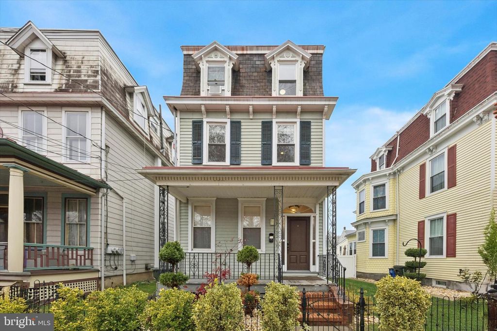 450 LOCUST AVE, Burlington, NJ 08016