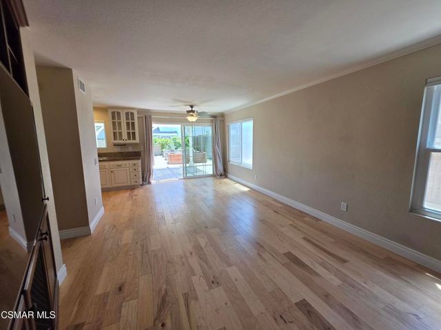 208 Calle Tamega, Camarillo, CA 93012