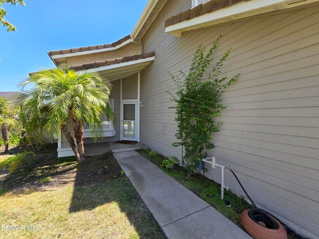 208 Calle Tamega, Camarillo, CA 93012