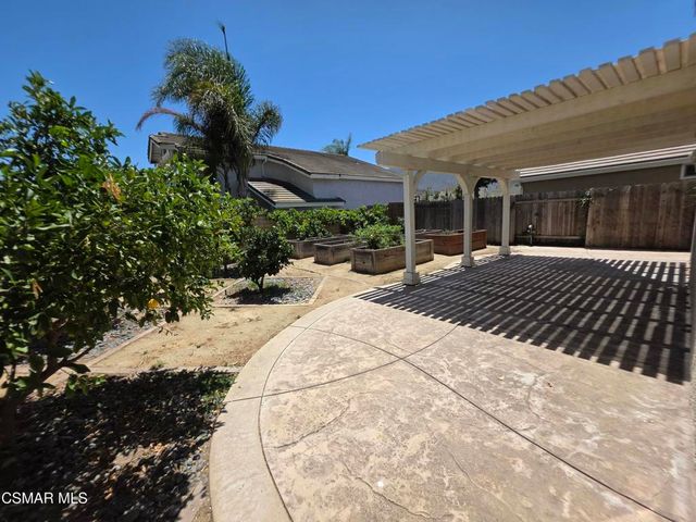 208 Calle Tamega, Camarillo, CA 93012