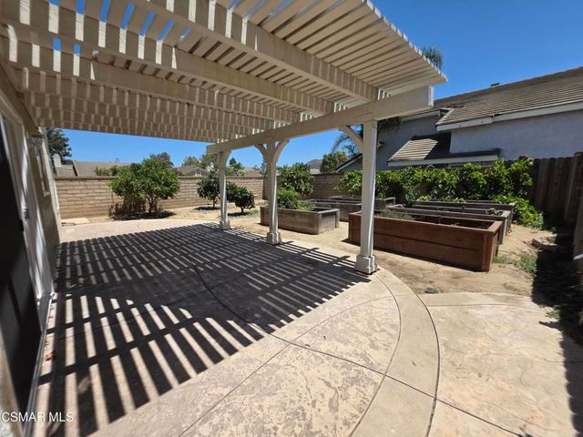 208 Calle Tamega, Camarillo, CA 93012