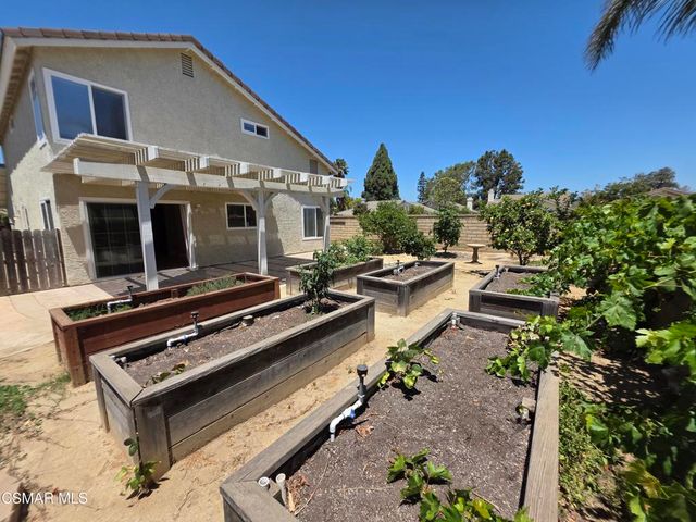 208 Calle Tamega, Camarillo, CA 93012