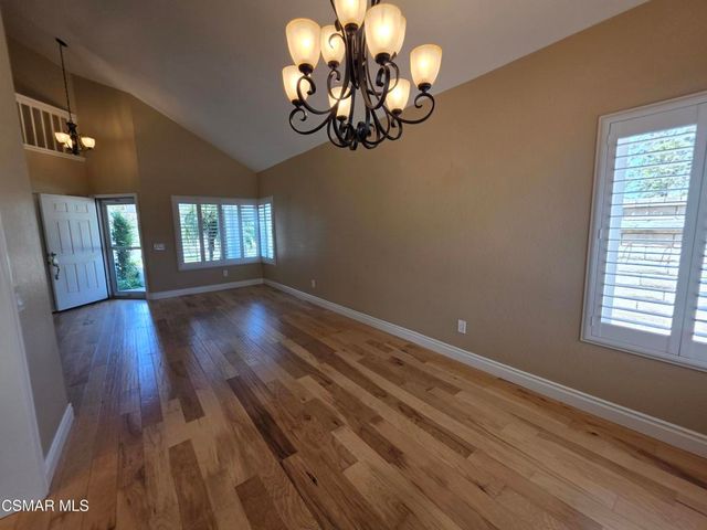208 Calle Tamega, Camarillo, CA 93012
