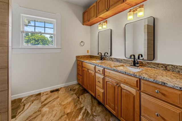 802 N Church Street, Decatur, TX 76234