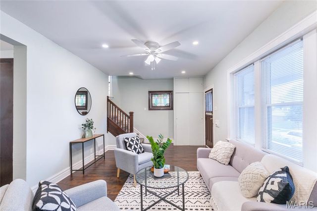 3629 Blow Street, St Louis, MO 63116