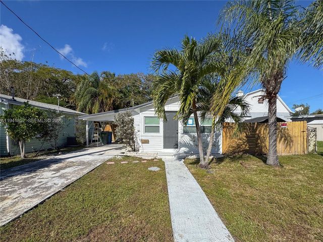 953 NE 37th St, Oakland Park, FL 33334