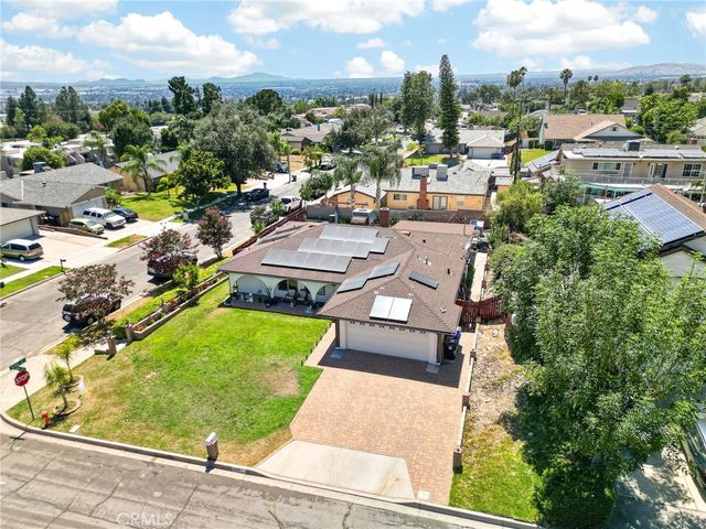 2322 Denair Avenue, Highland, CA 92346