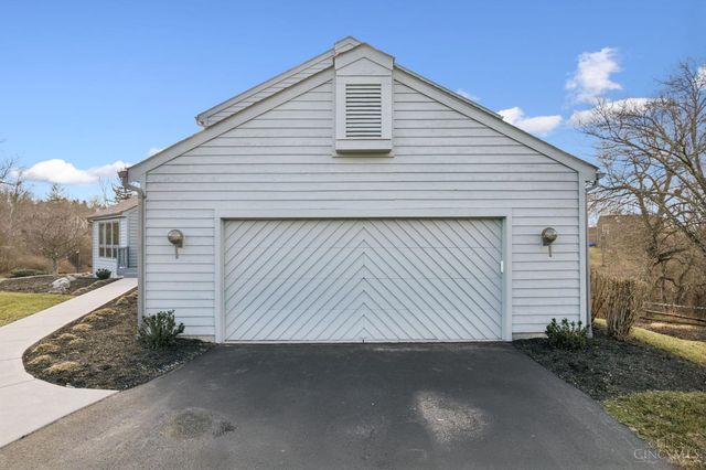 10301 Giverny Boulevard, Evendale, OH 45241