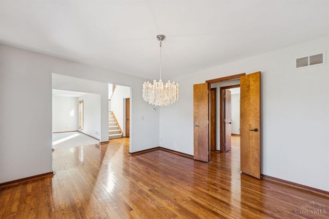 10301 Giverny Boulevard, Evendale, OH 45241