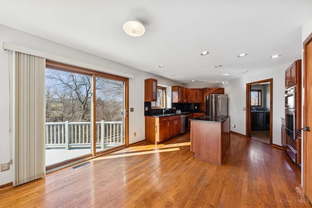 10301 Giverny Boulevard, Evendale, OH 45241