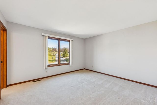 10301 Giverny Boulevard, Evendale, OH 45241