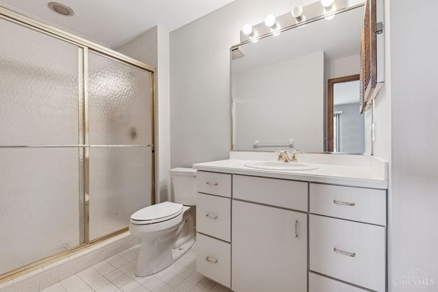 10301 Giverny Boulevard, Evendale, OH 45241