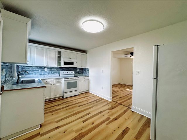 522 MAIN STREET B, Auburndale, FL 33823