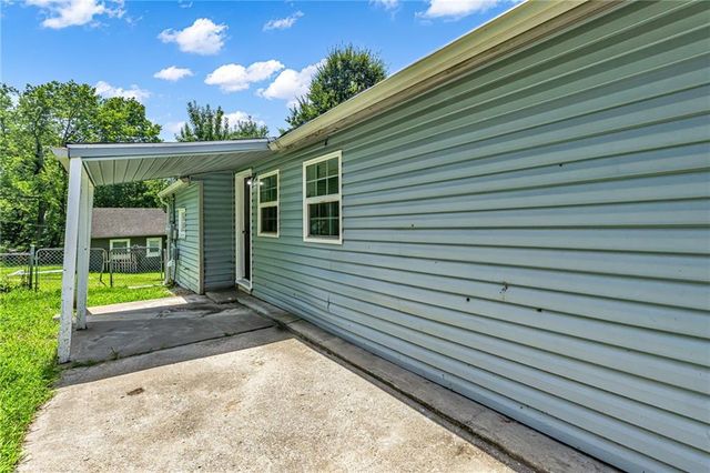 4123 N Cleveland Avenue, Kansas City, MO 64117