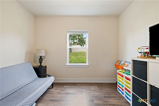 1625 Packsaddle Trail, Kingsland, TX 78639