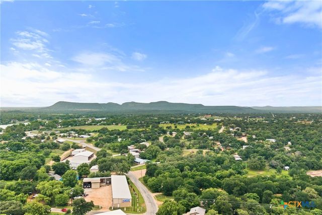 1625 Packsaddle Trail, Kingsland, TX 78639