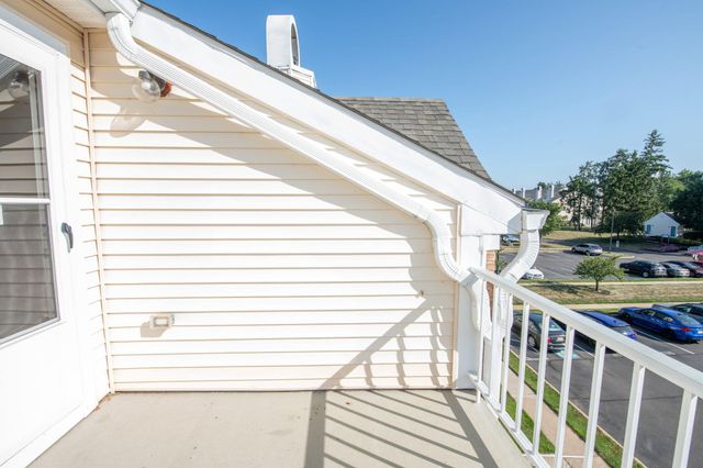 68 CATHERINE CT, Levittown, PA 19057