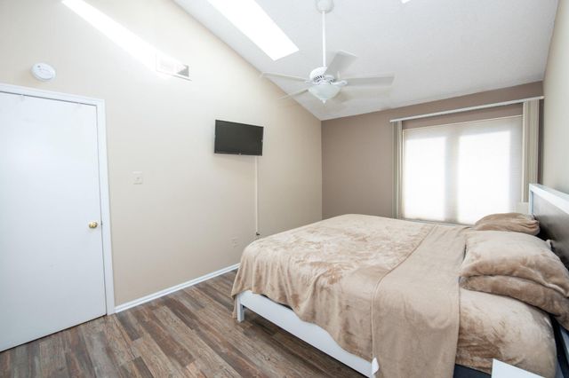 68 CATHERINE CT, Levittown, PA 19057
