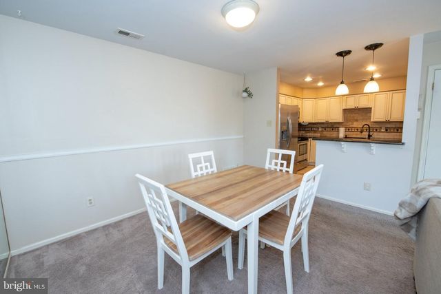 68 CATHERINE CT, Levittown, PA 19057