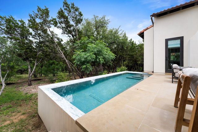 4401 Amarra DR 17, Austin, TX 78735