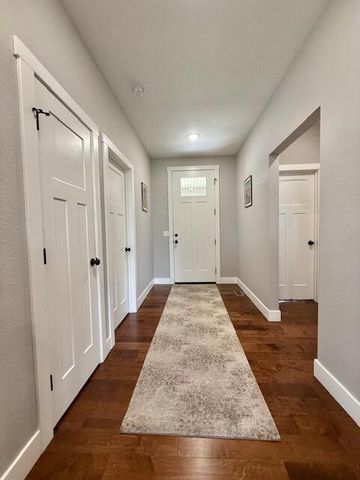 1165 W Gaslight Drive, Springfield, MO 65810