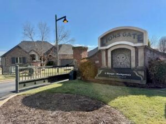 1165 W Gaslight Drive, Springfield, MO 65810