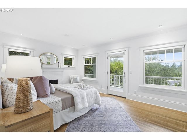 2790 Sw MONTGOMERY Dr, Portland, OR 97201