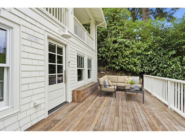 2790 Sw MONTGOMERY Dr, Portland, OR 97201