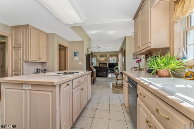 95 Pleasant Run Rd, Readington Twp., NJ 08822