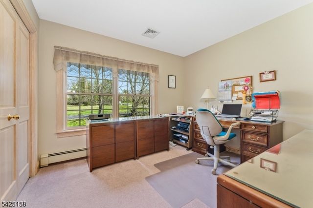 95 Pleasant Run Rd, Readington Twp., NJ 08822