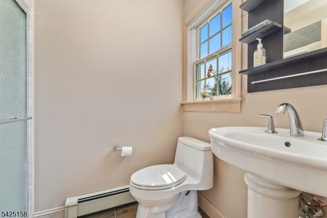 95 Pleasant Run Rd, Readington Twp., NJ 08822