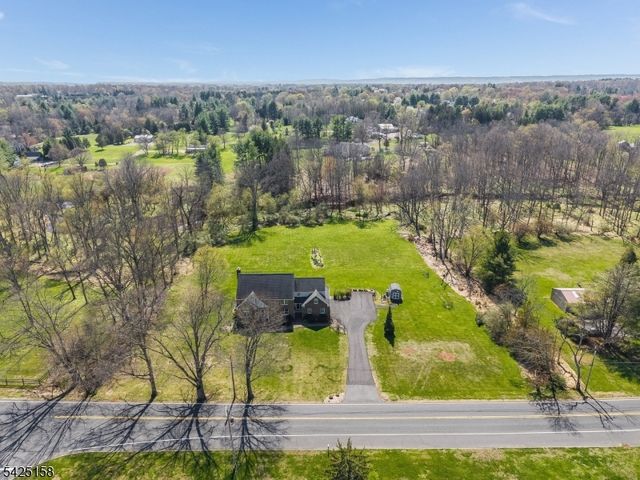 95 Pleasant Run Rd, Readington Twp., NJ 08822