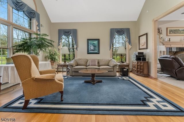 95 Pleasant Run Rd, Readington Twp., NJ 08822